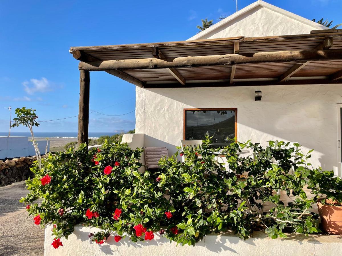 Casa Famara Villa Teguise  Exteriör bild