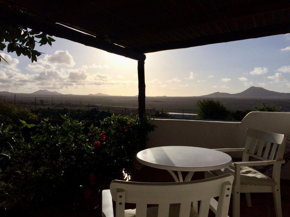 Casa Famara Villa Teguise  Exteriör bild
